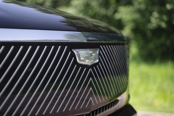 Nahaufnahme des Black-Crystal-Shield-Kühlergrill (Bild: Cadillac)